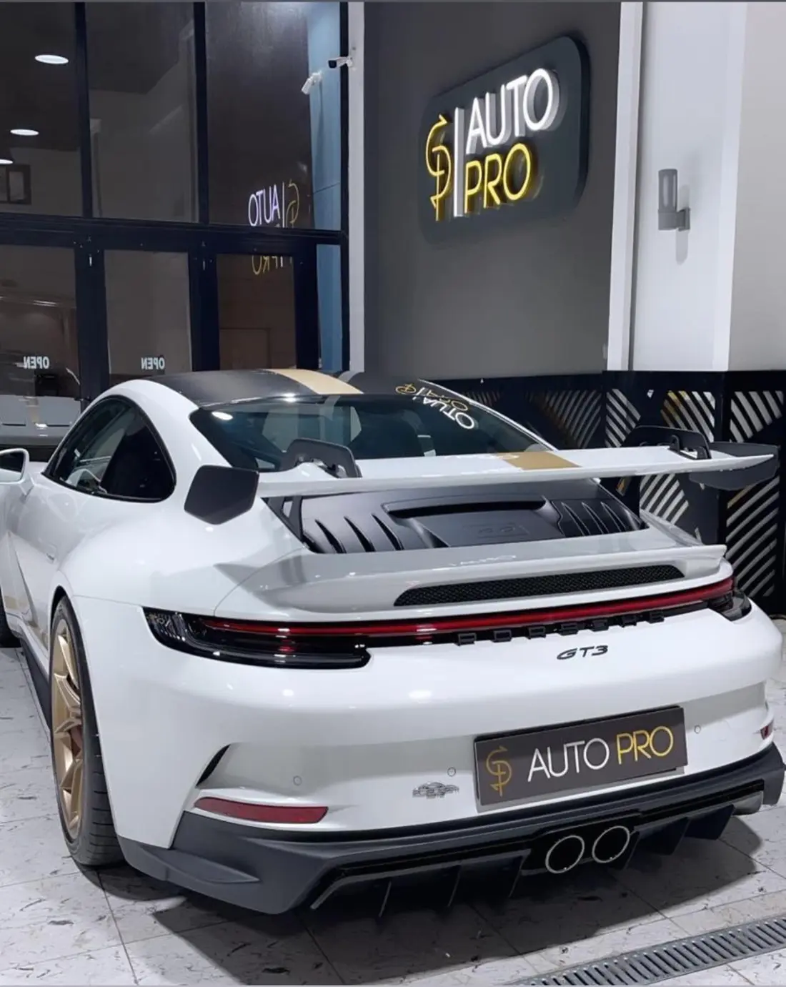 Porsche GT3 at AUTO PRO Kuwait